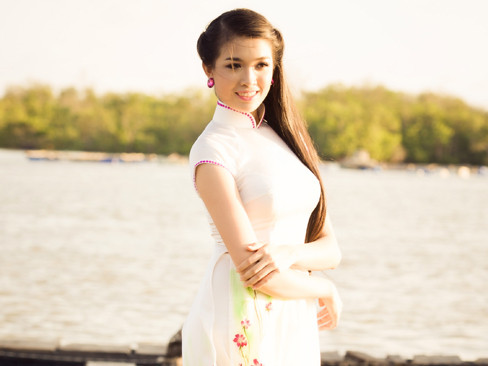 Người đẹp Hoa hậu VN dự thi Hoa hậu các dân tộc