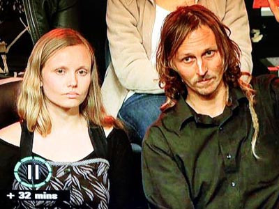 Cựu Thủ tướng Australia bị ném giày