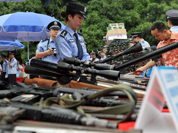 Trung Quốc triệt phá 'hàng nóng'