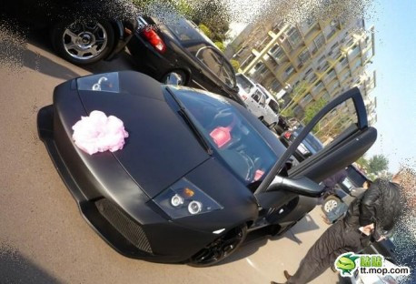 Lại thêm đám cưới mang tên... siêu xe