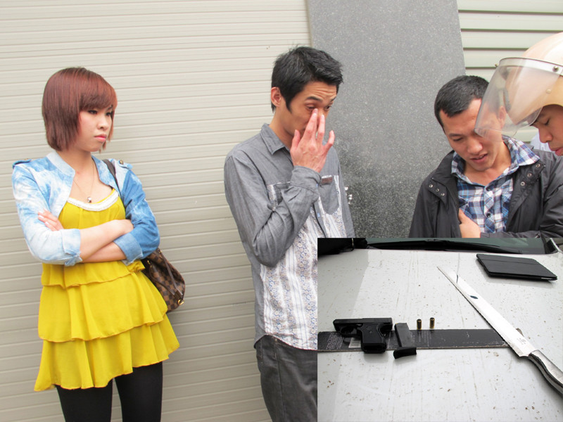 Lái xe sang giữa thủ đô, 'thủ' súng phòng thân