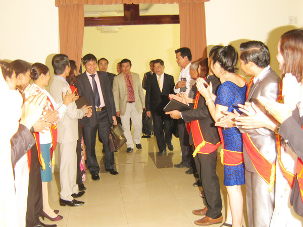 Hội viên VIP đón khách tại hội thảo ngày 17-7