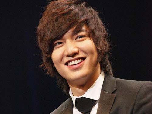 Lee Min Ho làm fan Việt 'náo loạn'