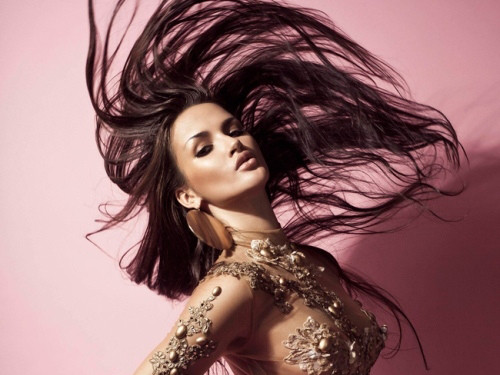 'Người tình' Ưng Hoàng Phúc siêu quyến rũ