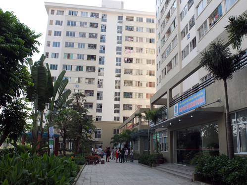 Nhà thu nhập thấp đến thời cầu cạnh khách