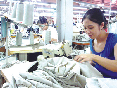 'Mổ xẻ' chuyện lương tại VN tăng trưởng cao hơn thế giới