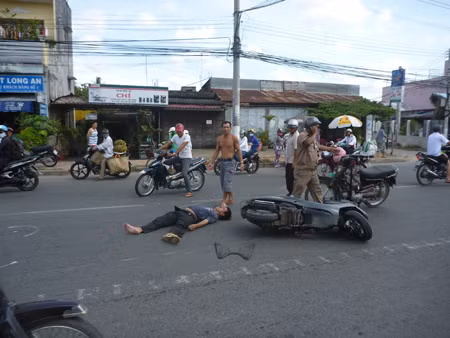 Tai nạn giao thông, một người nhập viện