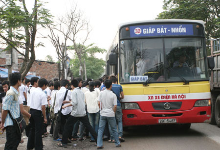 Công suất khai thác của xe buýt đã chạm trần