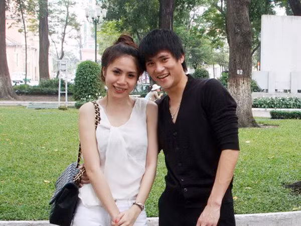 Công Vinh bị loại khỏi danh sách đề cử Quả bóng vàng 2011
