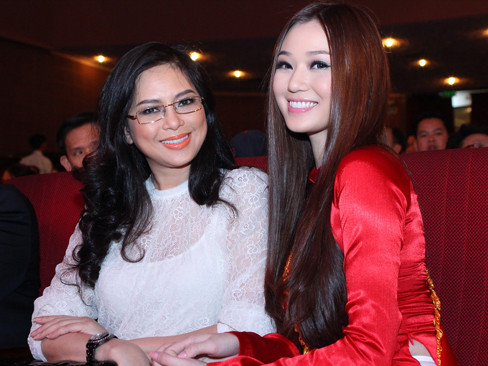 Mẹ chồng Tăng Thanh Hà quyến rũ hơn chân dài