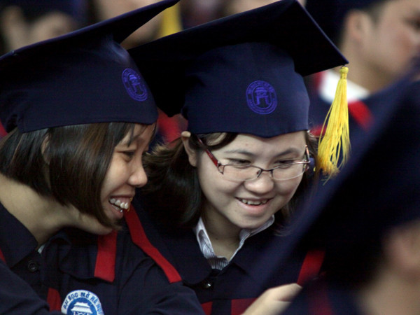 Những cử nhân nhận bằng tại chức đang bị phân biệt đối xử khi tuyển công chức