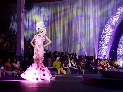 Dàn mẫu Next Top Model hóa thần vệ nữ