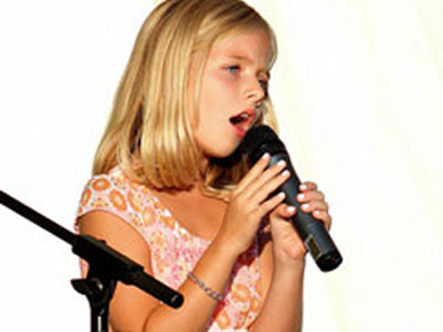 “Susan Boyle 10 tuổi” gây chấn động nước Mỹ