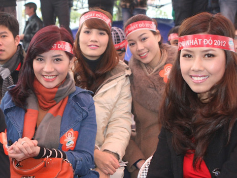 Hàng nghìn bạn trẻ hiến máu cứu người