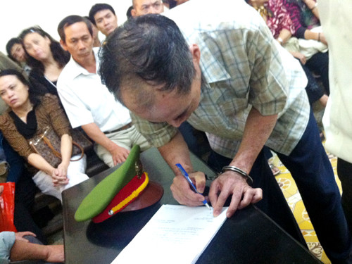 Cùng cực cha 'phải' giết con