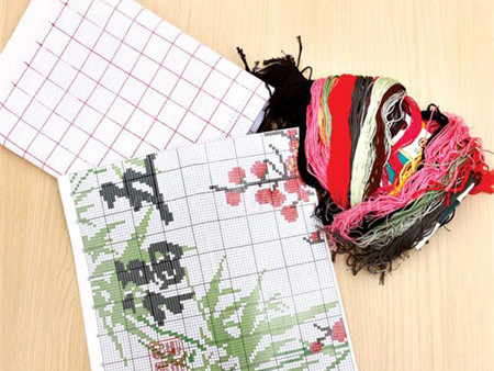 Ngộ độc vì chỉ thêu tranh chữ thập?