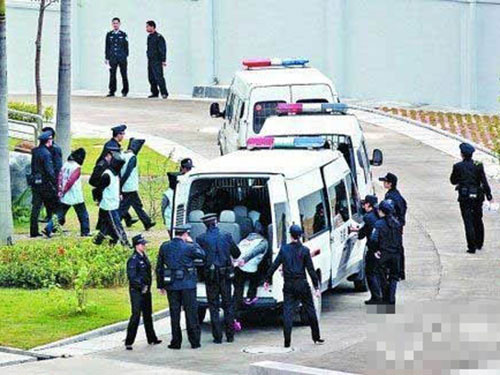 ‘Vung tiền thác loạn’ : Hội chứng 'nghiện' nữ sinh