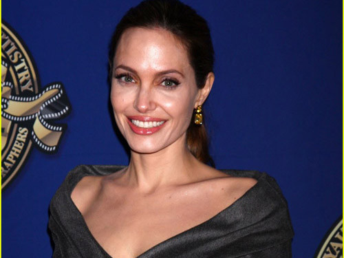 Sau cắt ngực, Angelina Jolie lọt Top 100 phụ nữ quyền lực