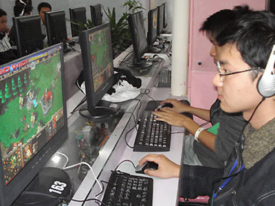 Bán rẻ tương lai cho nghề 'cày' game thuê