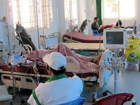 Chuyển nạn nhân xe khách rơi vực về Hải Phòng