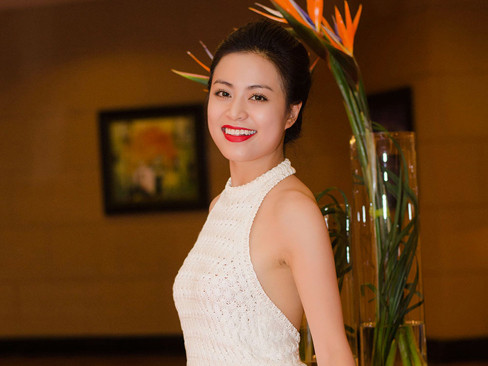 Hoàng Thùy Linh sexy ra mắt MV như phim hành động