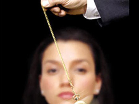 Nữ sinh ĐH Vinh mất gần 10 triệu đồng do bị ‘thôi miên’?