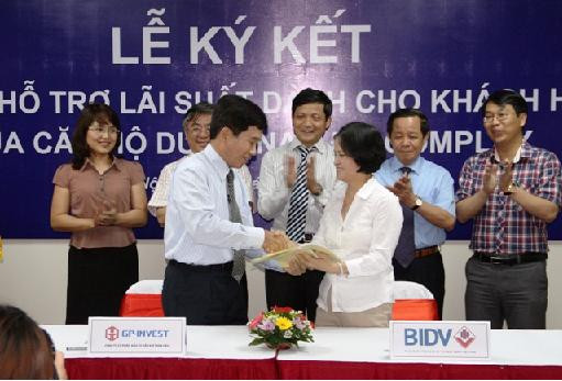 Được cứu, nhiều doanh nghiệp BĐS vẫn ‘thoi thóp’