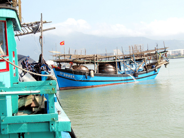 Tàu ĐNa 90051 ngày xuất bến thành công Ảnh: Nam Cường