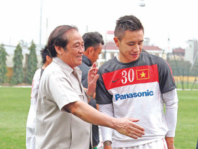 ĐTVN loại hai tuyển thủ