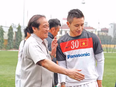 ĐTVN loại hai tuyển thủ