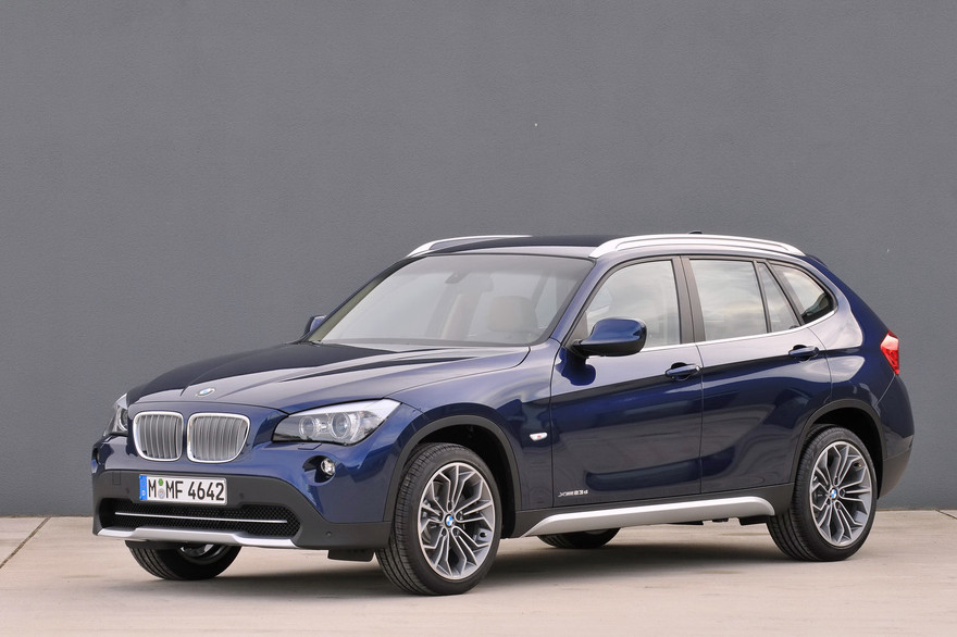 BMW X1 lần đầu tiên vượt mặt Audi Q5