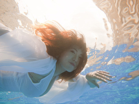 Mai Thỏ ma mị trong bộ ảnh dưới nước