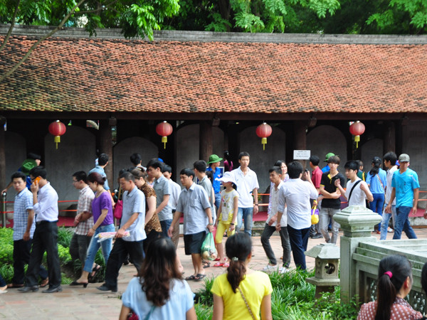 Sĩ tử không còn sờ đầu rùa