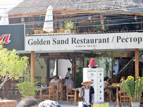 Cửa hàng Việt từ chối khách... Việt