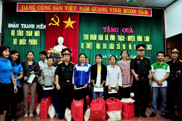 Hướng về miền Trung lũ lụt