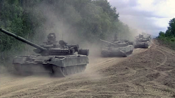 Clip cuộc tập trận cực lớn thời hậu Xô Viết