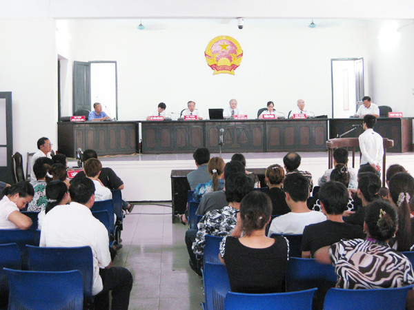 Chất chồng uẩn khúc vụ án giết người