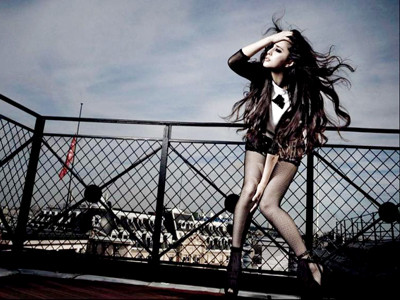 Sao Hoa ngữ đẹp lạ trên tạp chí Pháp