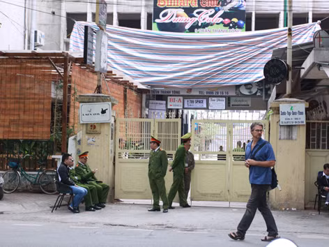 Cảnh báo những quán bar thiếu an toàn sau vụ cháy ở Zone 9