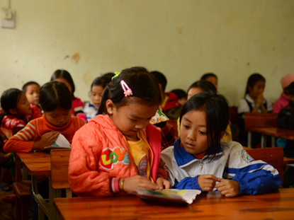 'Tiếp lửa' văn hóa đọc cho học sinh dân tộc Hòa Bình