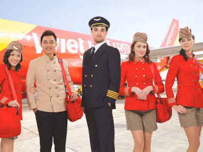 Hành trang “săn” vé máy bay giá rẻ