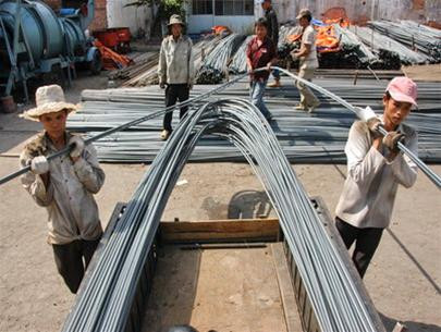 Gần 500.000 tấn thép tồn kho