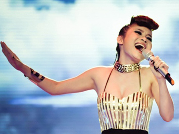 Thúy Trang bớt kín theo tư vấn của Tùng Dương? Ảnh: Hoàng Trương