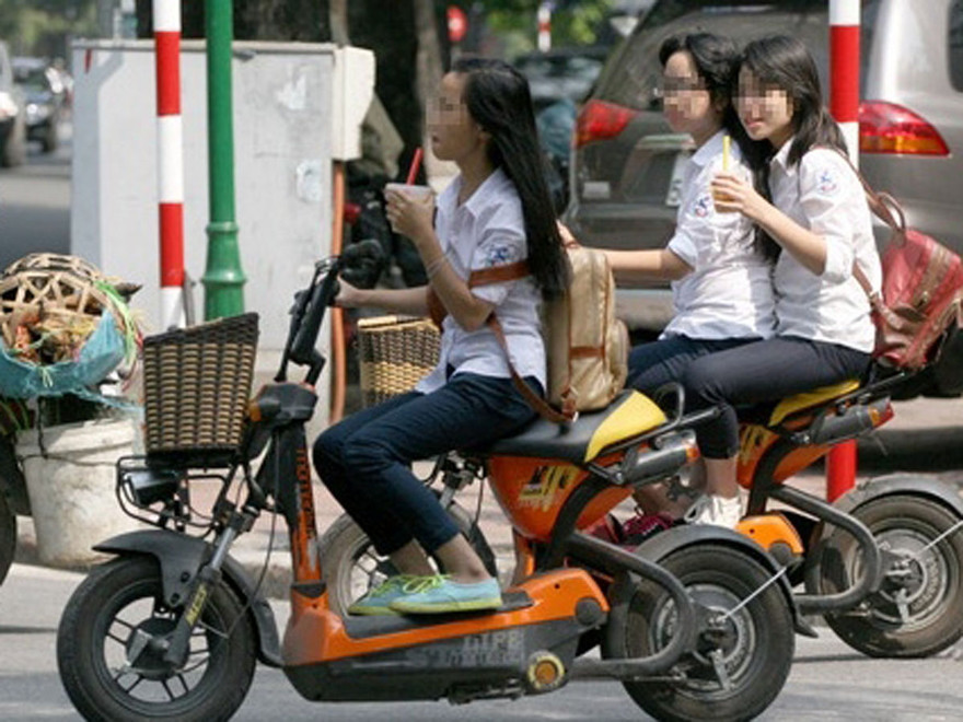 Đi xe máy điện bắt buộc phải có bằng lái!