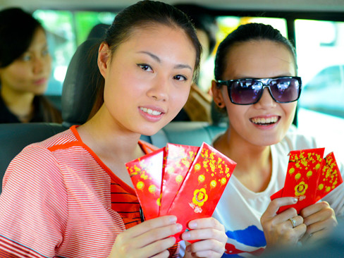 Mai Giang giản dị trong chuyến từ thiện đầu năm