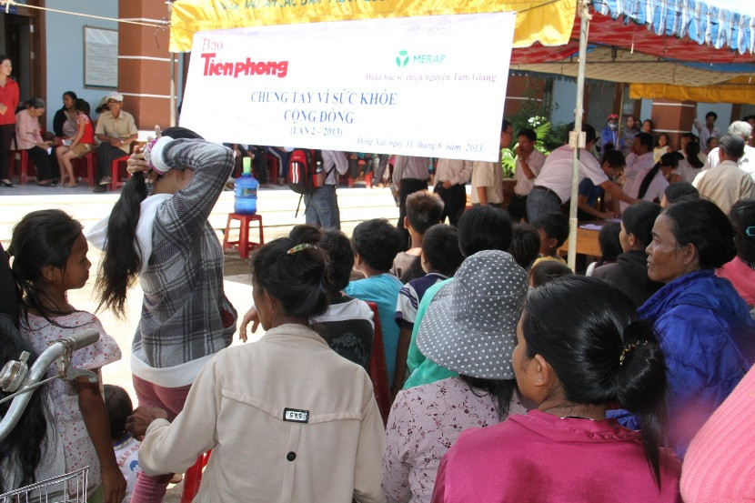 Tiền Phong về với đồng bào nghèo