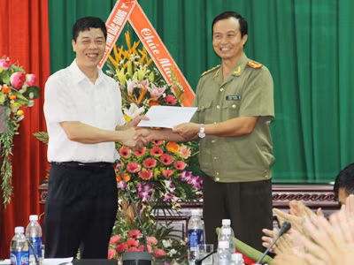 Chủ tịch UBND tỉnh Bắc Giang chúc mừng ban chuyên án