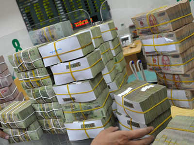 'Sắp chết', Cty địa ốc vẫn trả lương ngàn đô