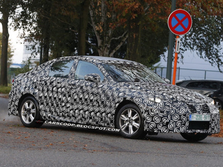 Lexus IS 2014 hướng tới triển lãm Bắc Mỹ 2013