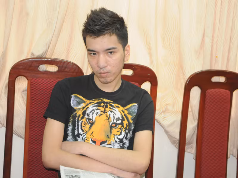 Kiên "pê đê" tại cơ quan điều tra ngày 25-5. Ảnh: Tuấn Nguyễn